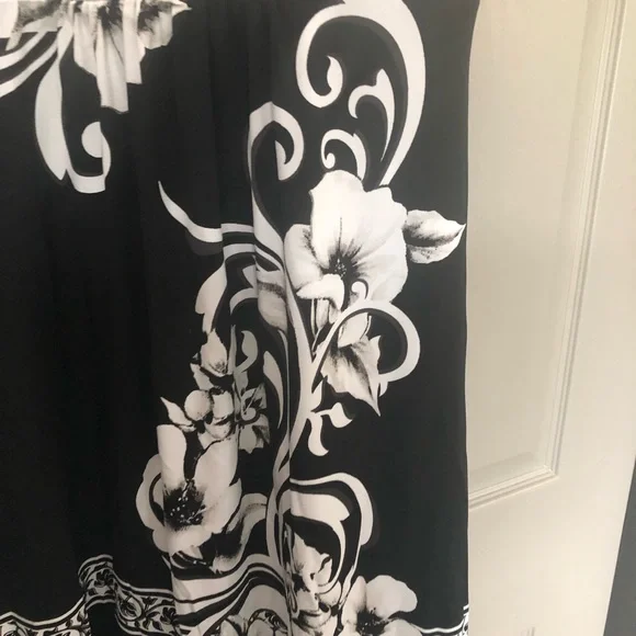 White House Black Market Dress - Picture 3 of 6